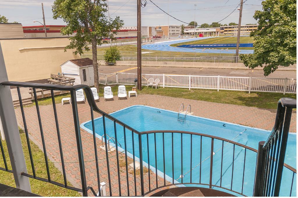 Motel Labarre Longueuil Exterior photo