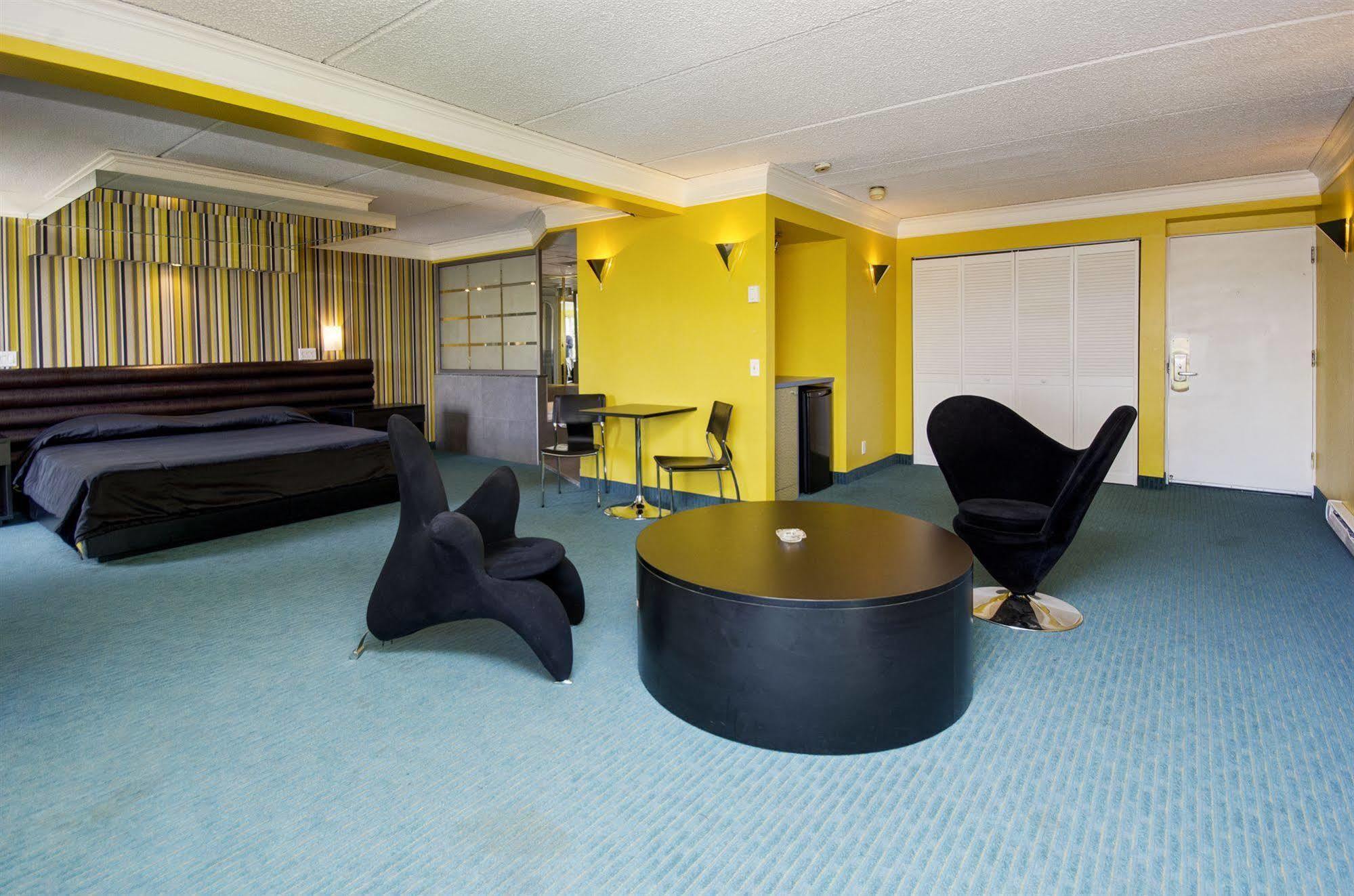 Motel Labarre Longueuil Exterior photo