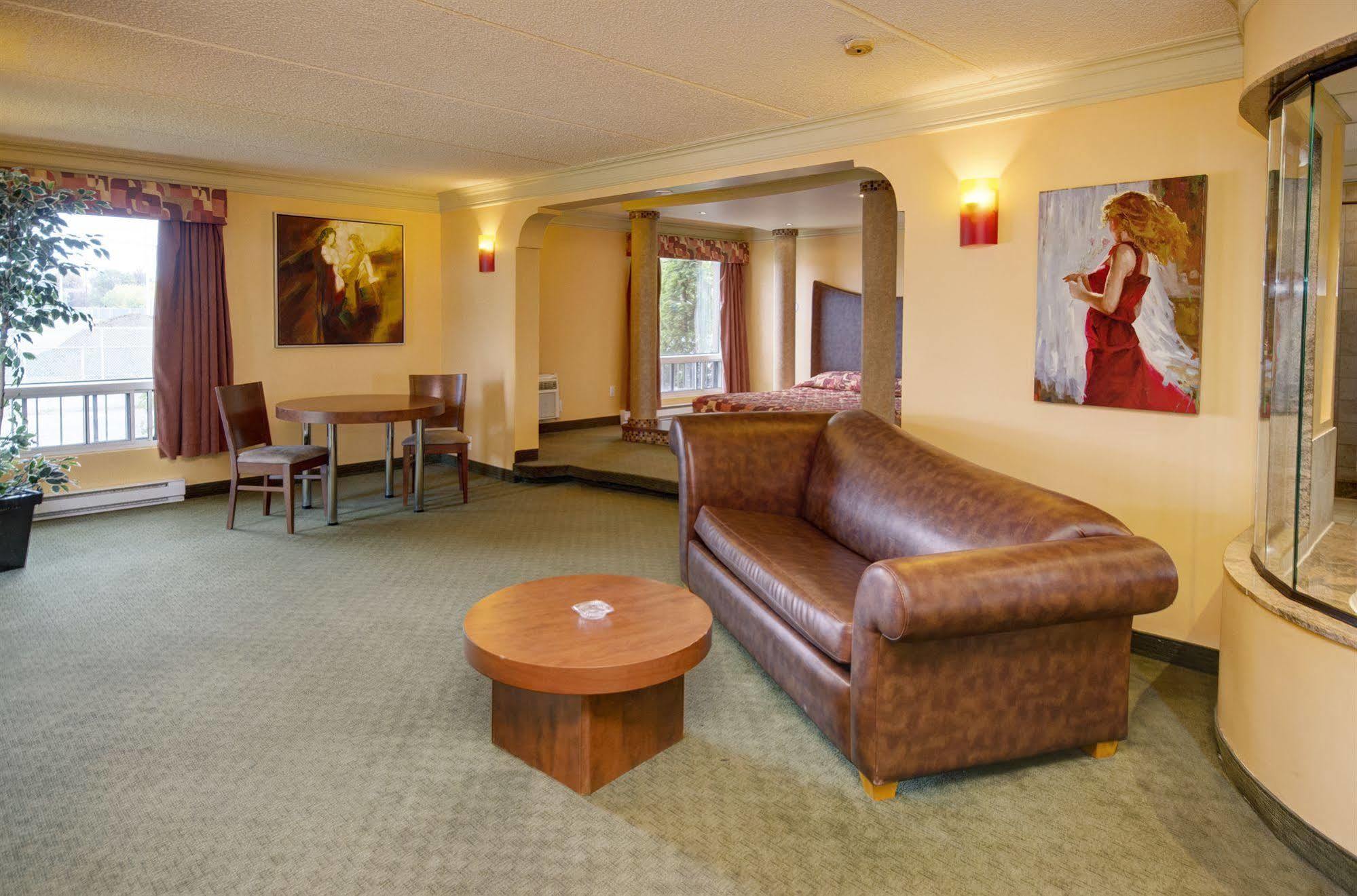 Motel Labarre Longueuil Exterior photo