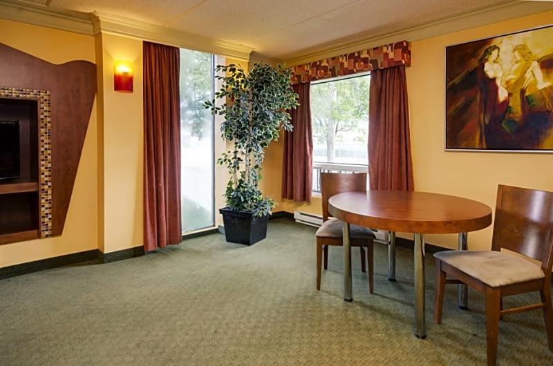 Motel Labarre Longueuil Exterior photo